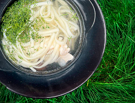 Куриная лапша с овощами